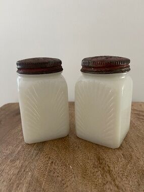 Vintage Milk Glass Salt Pepper Shakers Set Rustic Farmhouse Kitchen Decor